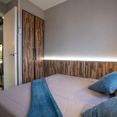 L'esquinade - J4236 By Interhome *