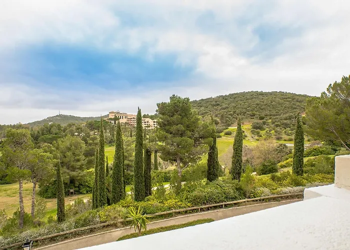 Апартаменты L'esquinade - J4236 By Interhome