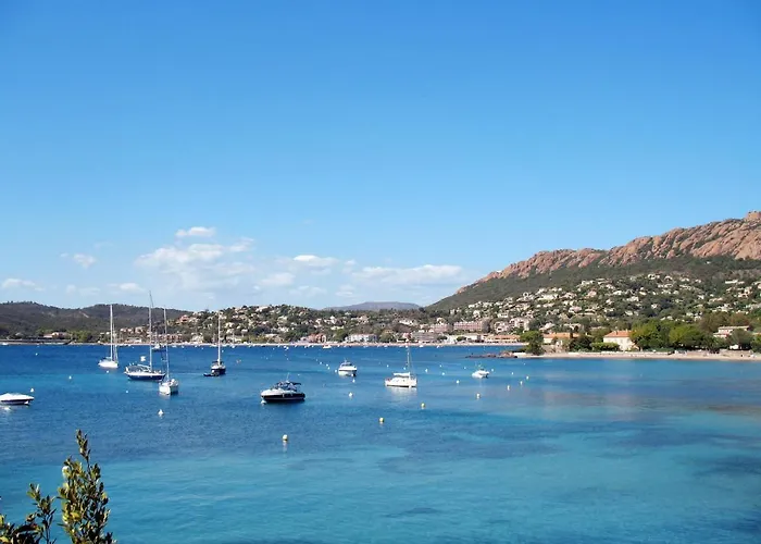 L'esquinade - J4236 By Interhome Сен-Рафаэль